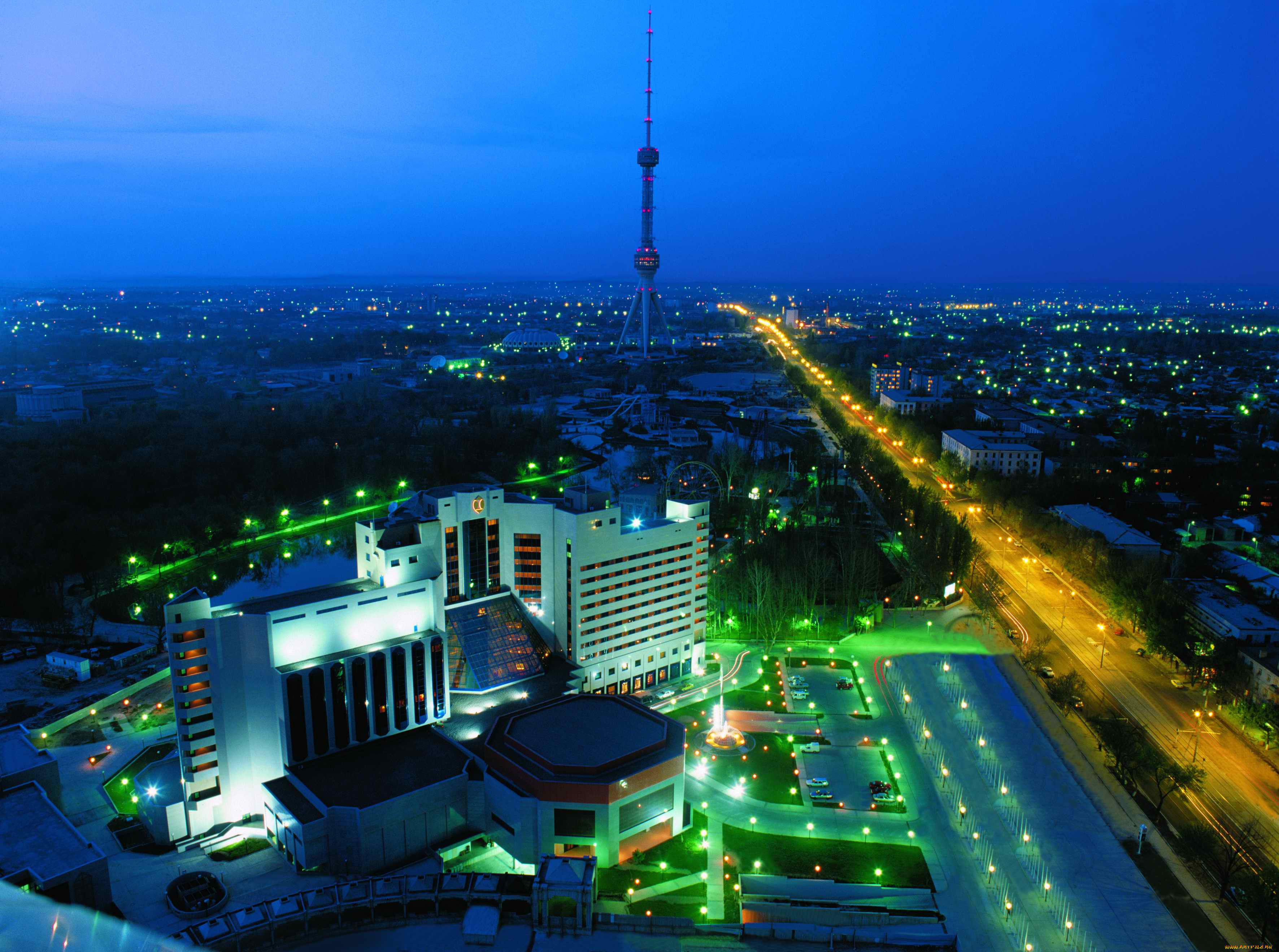 Ташкент вечером